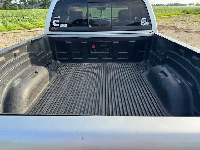 2004 dodge ram 2500 cummins - afbeelding 8 van  30