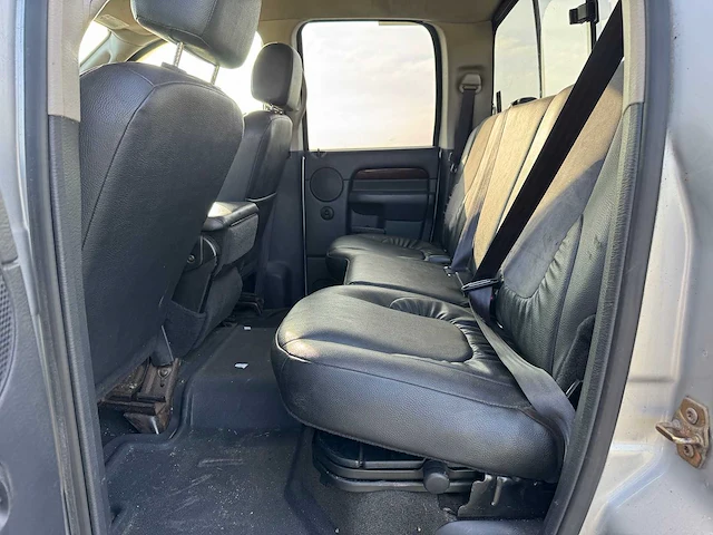 2004 dodge ram 2500 cummins - afbeelding 17 van  30