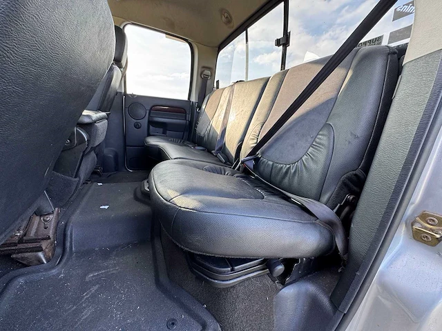 2004 dodge ram 2500 cummins - afbeelding 18 van  30