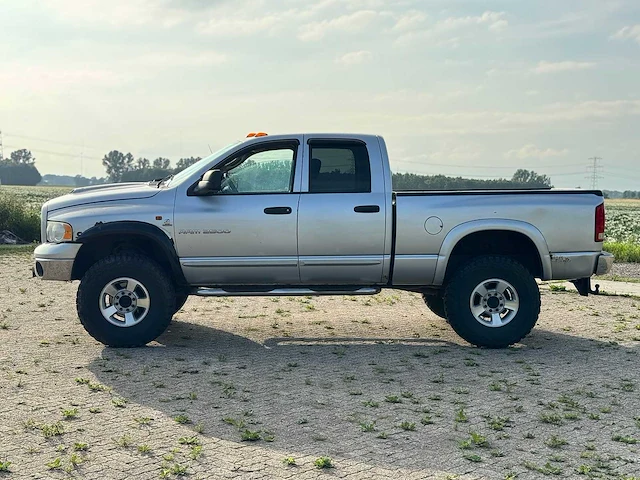 2004 dodge ram 2500 cummins - afbeelding 12 van  30