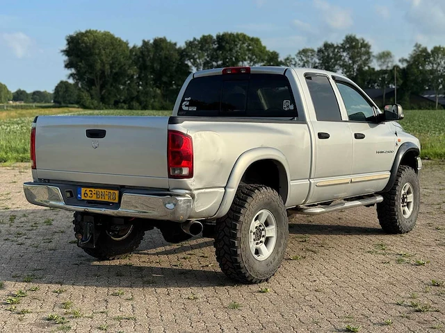 2004 dodge ram 2500 cummins - afbeelding 26 van  30