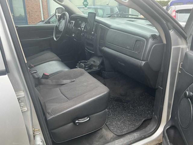 2004 dodge ram 2500 v8 5.7 02-vtt-4 - afbeelding 43 van  44