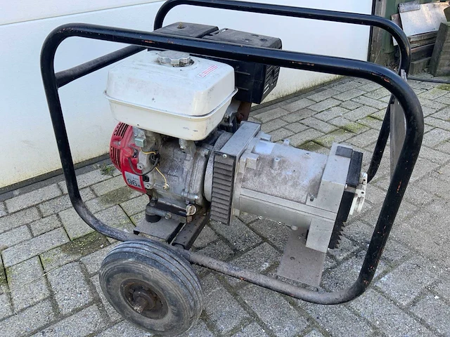 2004 europower ep4100 stroomgenerator - afbeelding 2 van  6