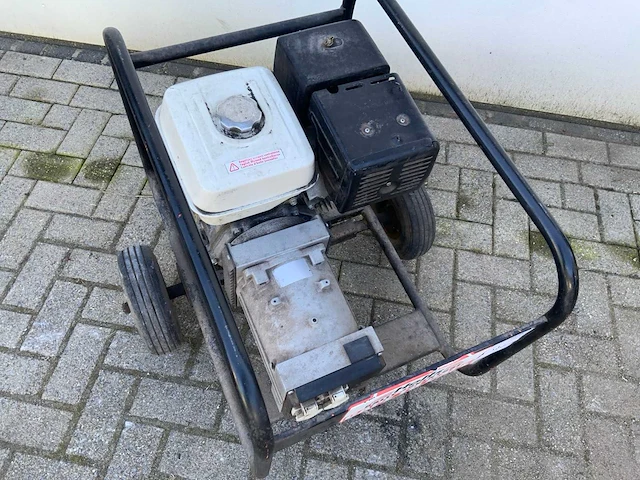 2004 europower ep4100 stroomgenerator - afbeelding 3 van  6