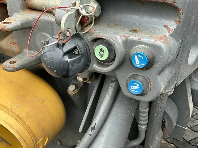 2004 fendt favorit 916 vierwielaangedreven landbouwtractor - afbeelding 18 van  28