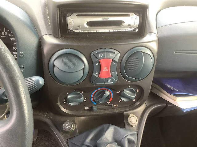 2004 fiat doblò 1.6-16v elx personenauto - afbeelding 10 van  12