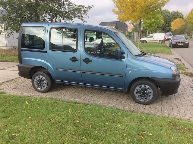 2004 fiat doblò 1.6-16v elx personenauto - afbeelding 2 van  12