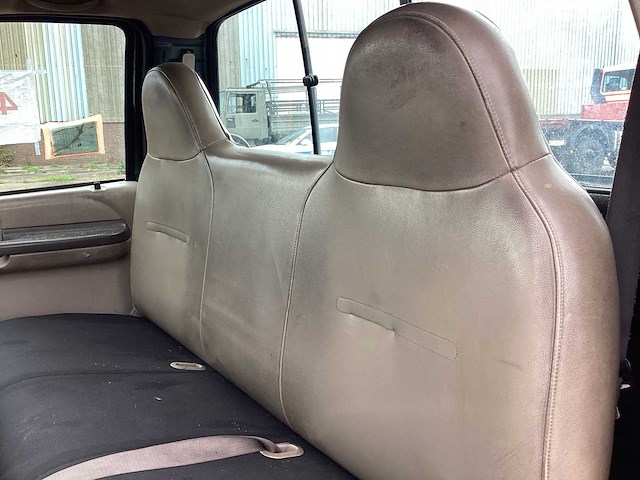 2004 ford bobtail f350 xl super duty bedrijfswagen - afbeelding 12 van  17