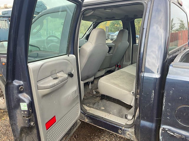 2004 ford pick up f350 xl super duty bedrijfswagen - afbeelding 12 van  18