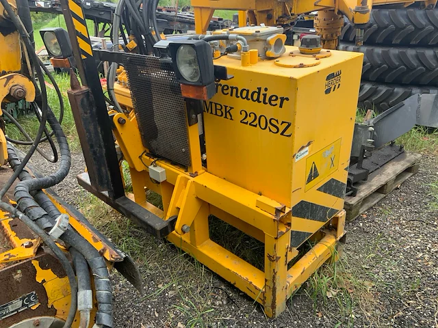 2004 herder grenadier mbk 220 sz klepelmaaier - afbeelding 23 van  25