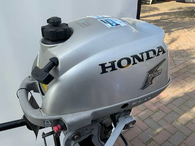 2004 honda bf 2.3 b buitenboordmotor - afbeelding 3 van  7