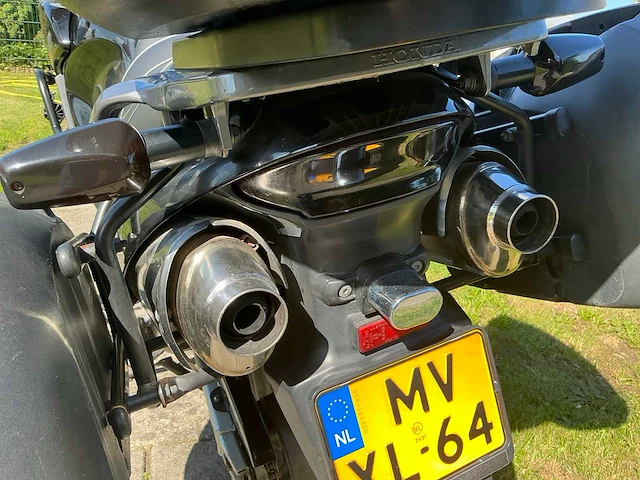 2004 honda varadero motorfiets - afbeelding 13 van  35