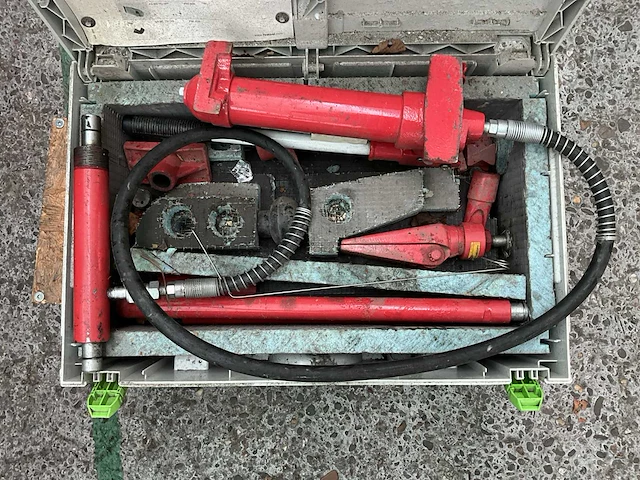 2004 hydraulische uitdeukset - afbeelding 2 van  3