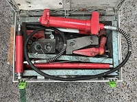 2004 hydraulische uitdeukset - afbeelding 2 van  3