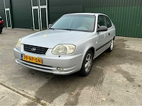 2004 hyundai accent personenauto - afbeelding 1 van  28