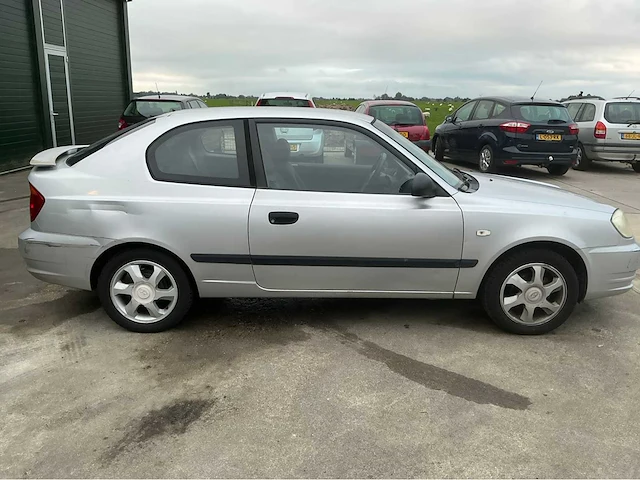 2004 hyundai accent personenauto - afbeelding 22 van  28