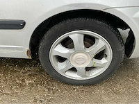 2004 hyundai accent personenauto - afbeelding 24 van  28
