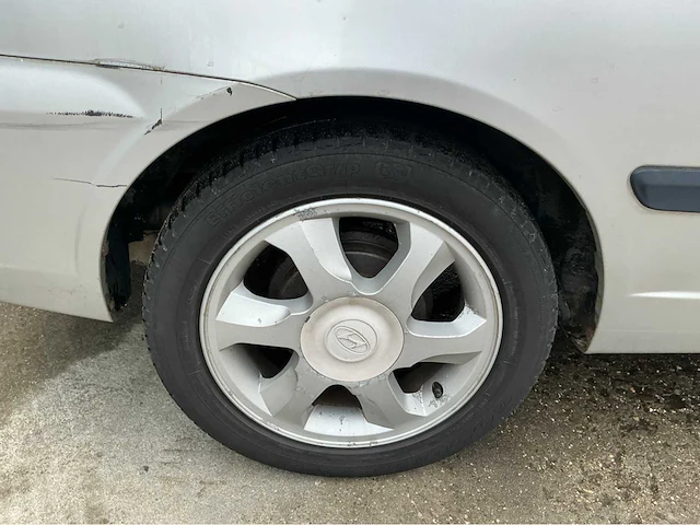 2004 hyundai accent personenauto - afbeelding 26 van  28