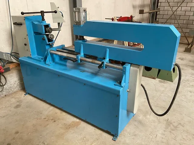 2004 isitan idk 3.5 rondsnijmachine - afbeelding 2 van  7