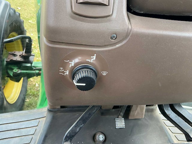 2004 john deere 7920 vierwielaangedreven landbouwtractor - afbeelding 26 van  34