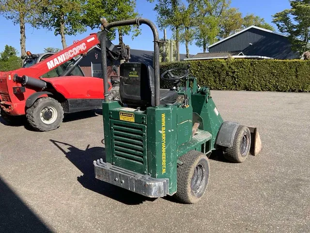 2004 knikmops 90 mini-shovel - afbeelding 11 van  16