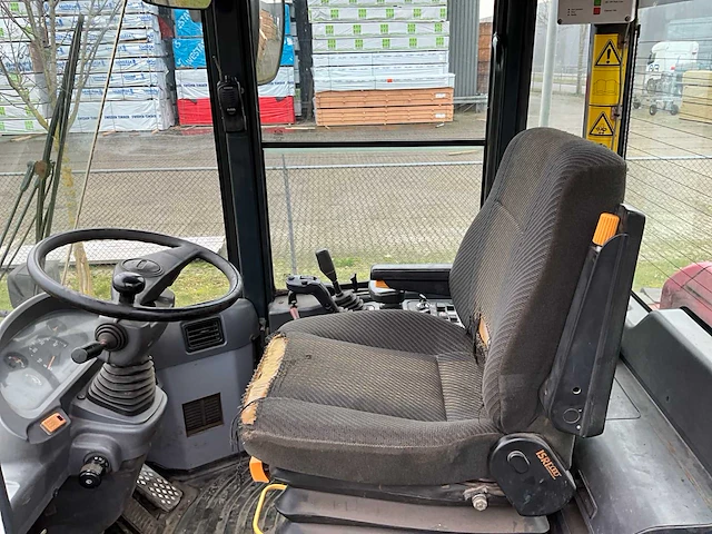 2004 komatsu wa320-5h wiellader - afbeelding 21 van  35