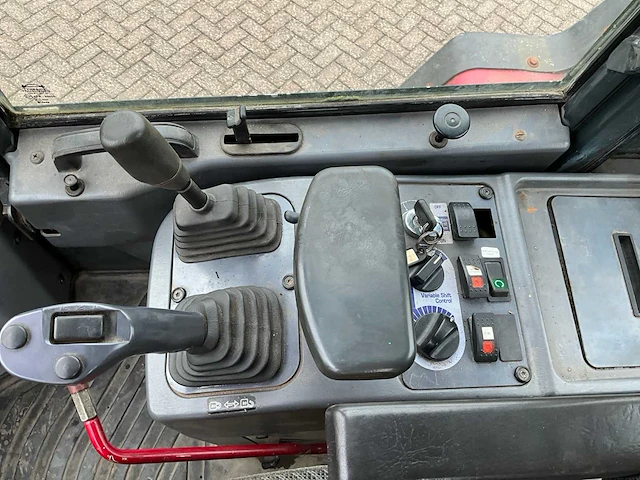 2004 komatsu wa320-5h wiellader - afbeelding 26 van  35