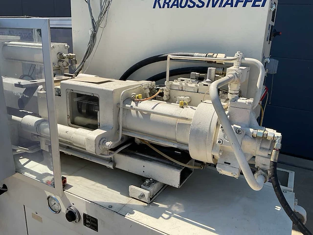2004 kraussmaffei 80-390 c2 spuitgietmachine - afbeelding 14 van  15