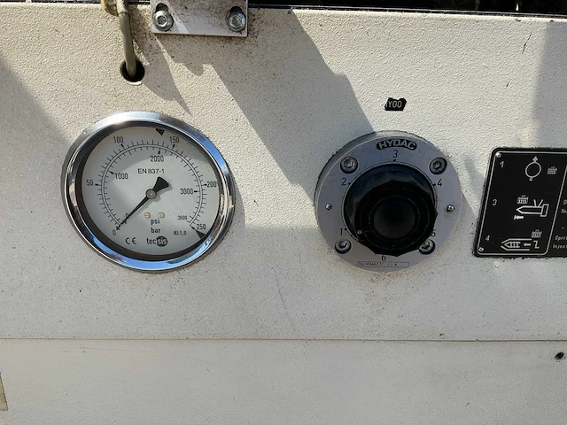 2004 kraussmaffei 80-390 c2 spuitgietmachine - afbeelding 15 van  15