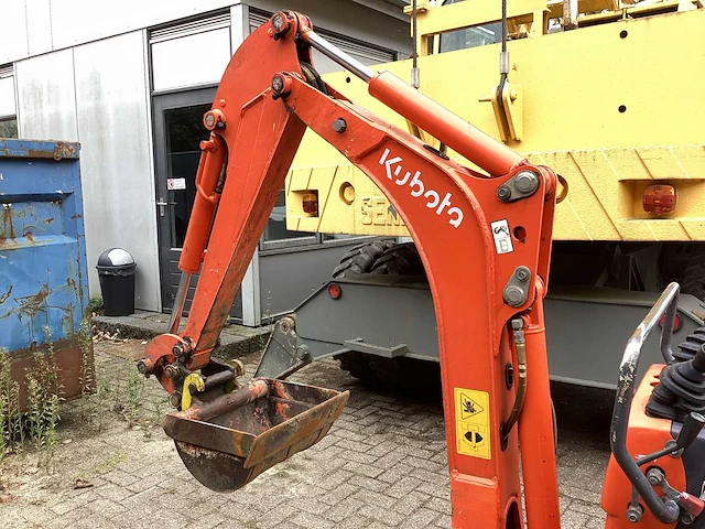 2004 kubota k008-3 minigraafmachine - afbeelding 11 van  15