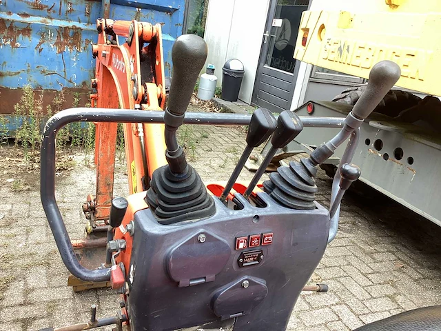 2004 kubota k008-3 minigraafmachine - afbeelding 14 van  15