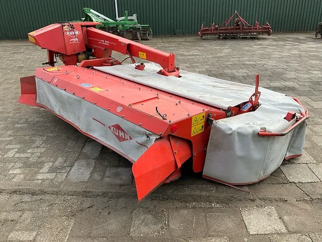 2004 kuhn fc 313 achtermaaier - afbeelding 9 van  15