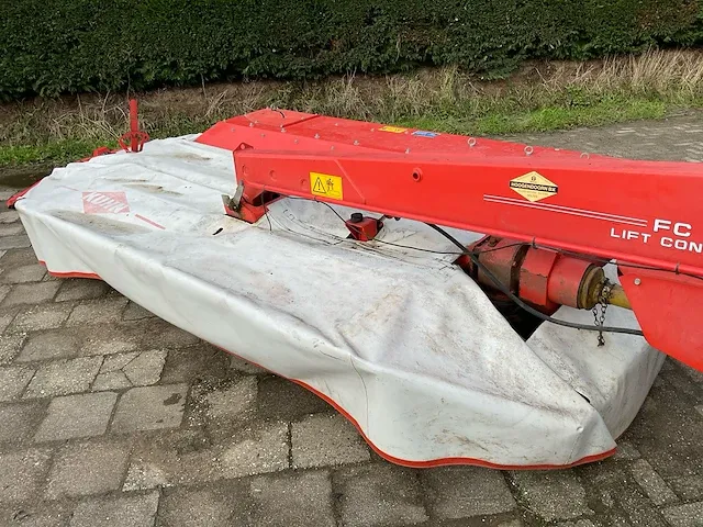 2004 kuhn fc 313 achtermaaier - afbeelding 11 van  15