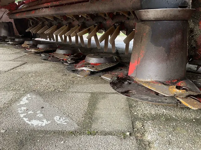 2004 kuhn fc 313 achtermaaier - afbeelding 12 van  15