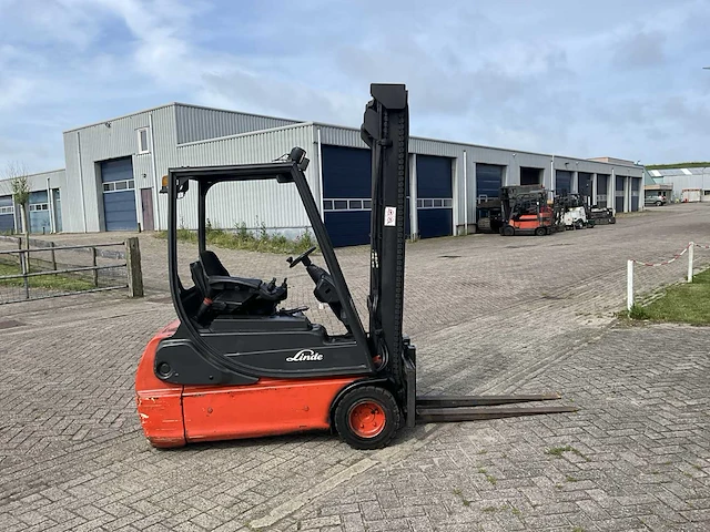 2004 linde e18c-02 vorkheftruck - afbeelding 8 van  13