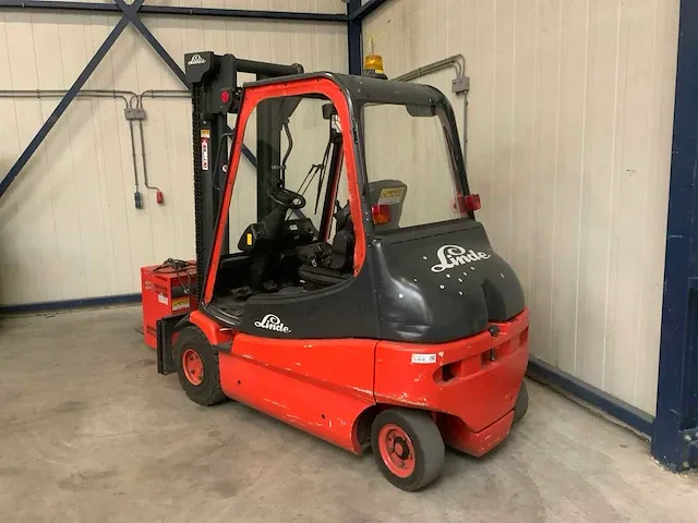 2004 linde e25-02 vorkheftruck - afbeelding 11 van  17