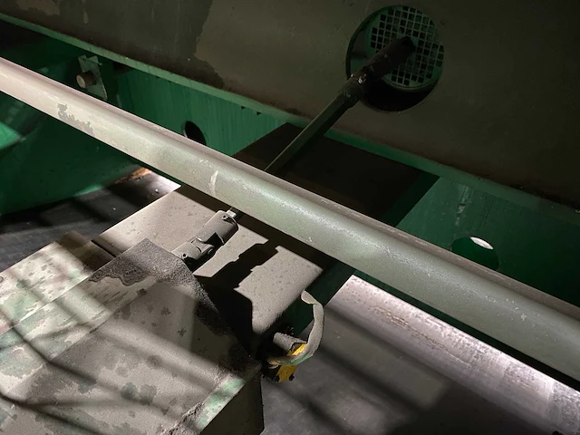 2004 machinemarkt 2000x3mm guillotine shears - afbeelding 5 van  7