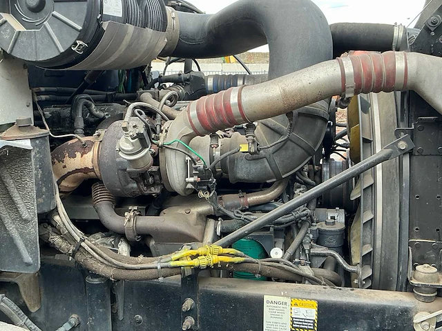 2004 mack vision vrachtwagen - afbeelding 40 van  100