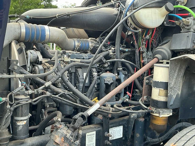 2004 mack vision vrachtwagen - afbeelding 43 van  100