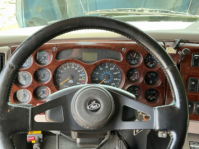 2004 mack vision vrachtwagen - afbeelding 54 van  100