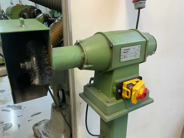 2004 marpol borstelmachine - afbeelding 2 van  3