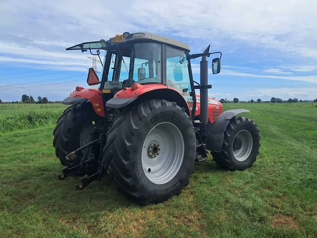 2004 massey ferguson 6480 vierwielaangedreven landbouwtractor - afbeelding 16 van  19