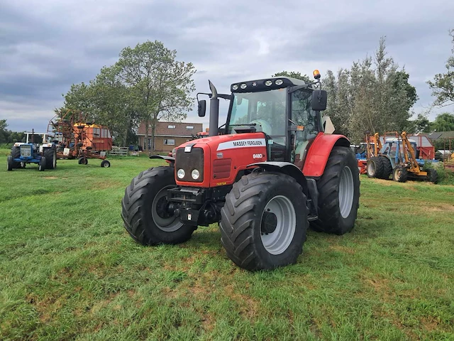 2004 massey ferguson 6480 vierwielaangedreven landbouwtractor - afbeelding 1 van  19