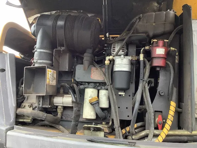 2004 mecalac 714 mw mobiele graafmachine - afbeelding 14 van  31