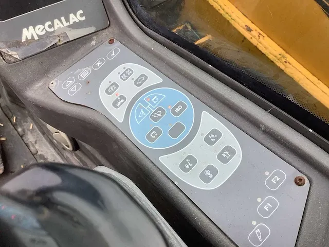 2004 mecalac 714 mw mobiele graafmachine - afbeelding 19 van  31