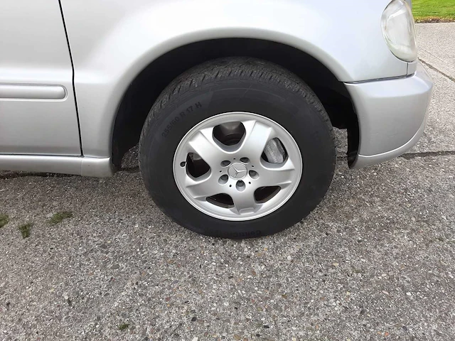 2004 mercedes-benz m-klasse ml 270 cdi bedrijfswagen - afbeelding 4 van  33