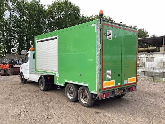 2004 mercedes-benz sprinter bedrijfswagen - afbeelding 23 van  35