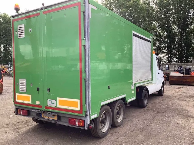 2004 mercedes-benz sprinter bedrijfswagen - afbeelding 31 van  35