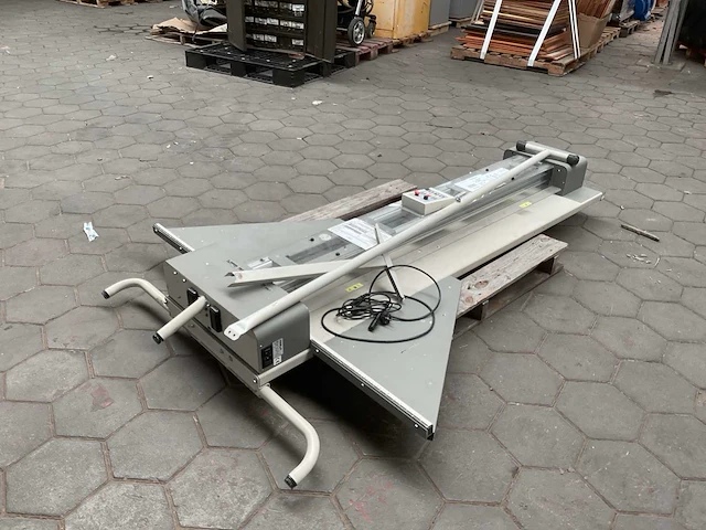 2004 neolt el.fo.tr plus 150 snijmachines - afbeelding 1 van  8
