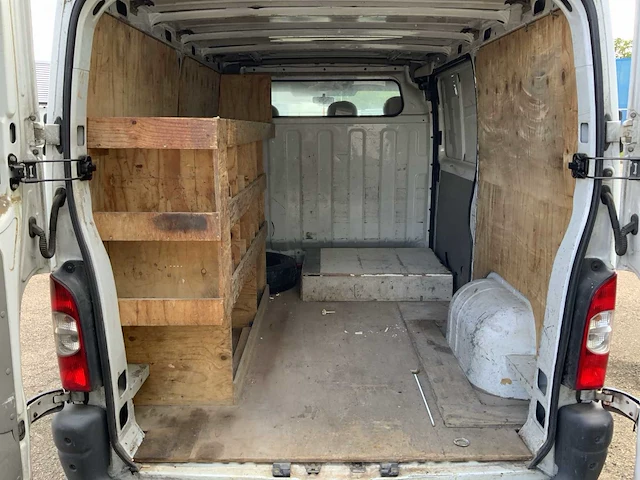2004 nissan interstar 80.28-308 l bedrijfswagen - afbeelding 11 van  35
